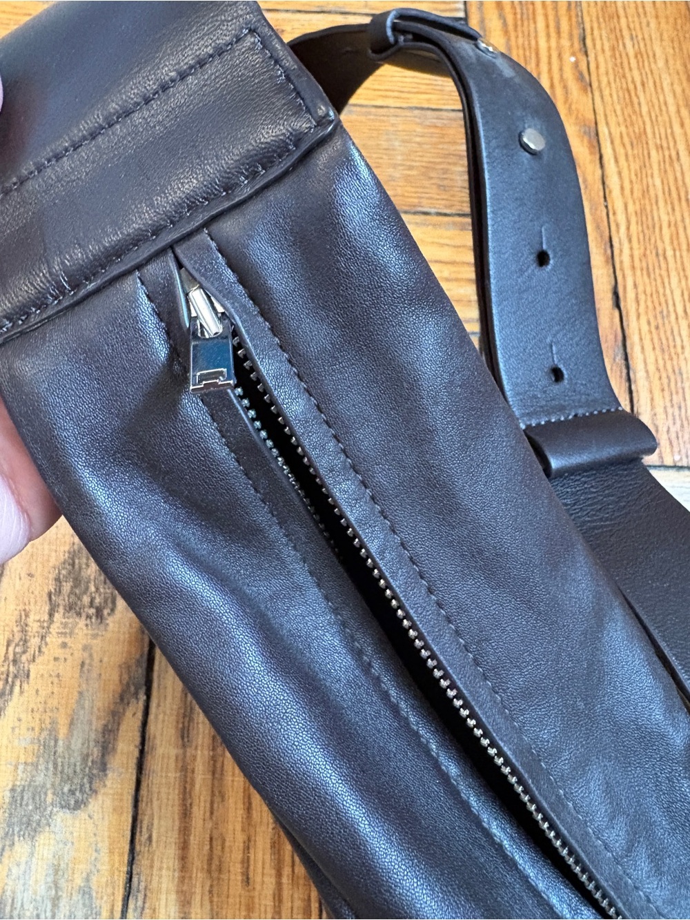 LIKE NEW - COS chocolate Brown Leather Crossbody Sling Bag - Picture 7 of 8
